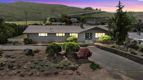 502 Meadowbrook Road, Yakima, WA 98903