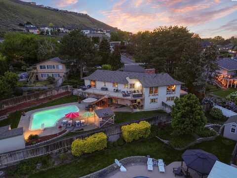 2518 Blue Hill Ct., Richland, WA 99352