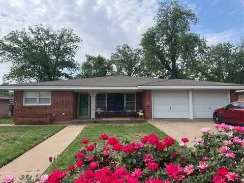 2804 33rd St, Snyder, TX 79549