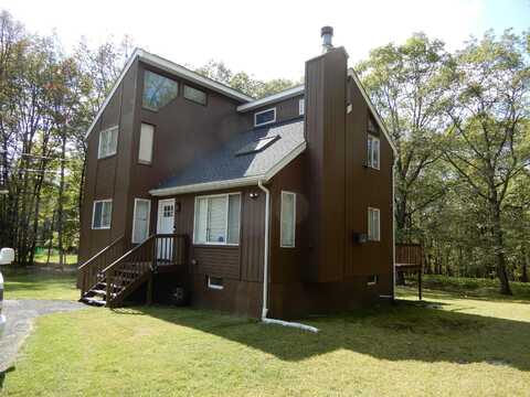 124 Segatti Circle, Bushkill, PA 18324