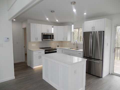 124 Segatti Circle, Bushkill, PA 18324