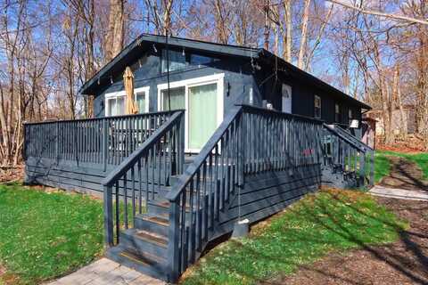 5306 Ledgewood Drive, Tobyhanna, PA 18466