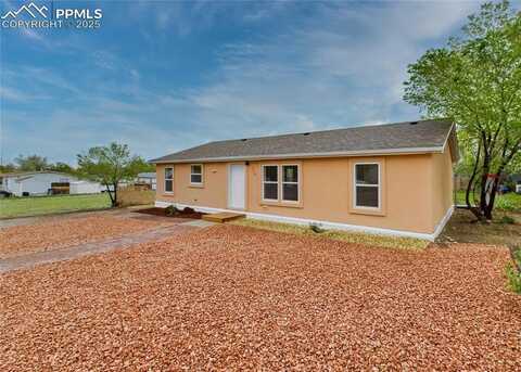 952 S Tolstoi Drive, Pueblo West, CO 81007
