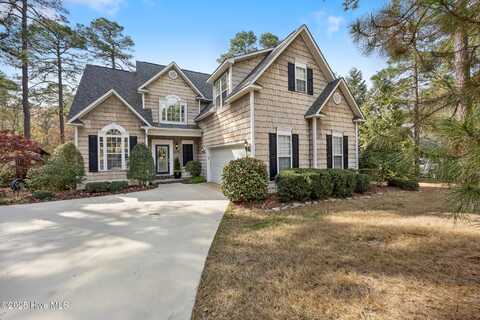 105 Lake View Drive E, Pinehurst, NC 28374