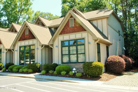 33 Elk Ridge Lane, Southern Pines, NC 28387