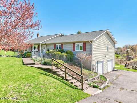 24 Edward Road, Beach Lake, PA 18405