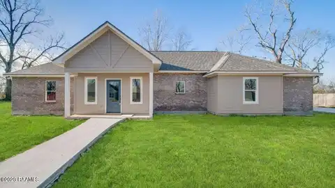 1021 Timber Trails Road, Breaux Bridge, LA 70517