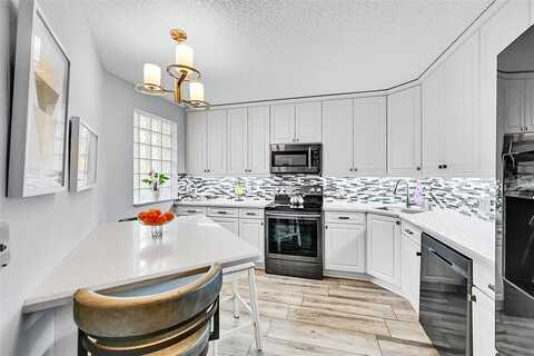 4161 Coral Tree Cir, Coconut Creek, FL 33073
