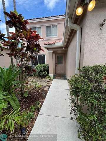 1605 W Harmony Lake Cir, Davie, FL 33324