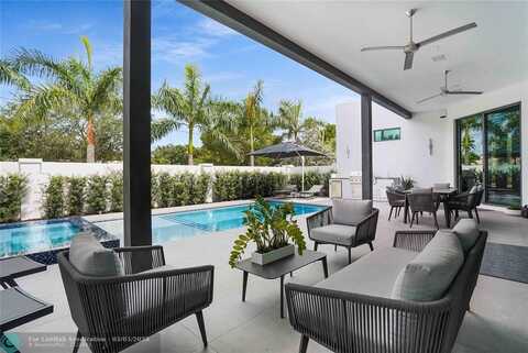 300 NE 21st Ct, Wilton Manors, FL 33305