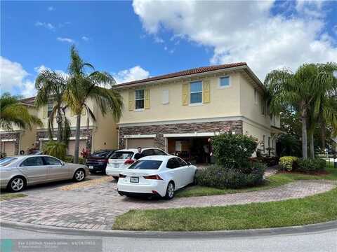 9428 SW Merlin Ct, Stuart, FL 34997