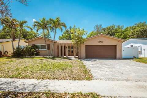 10460 NW 2nd Ct, Plantation, FL 33324
