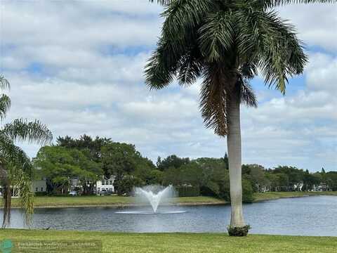 1007 Oakridge A, Deerfield Beach, FL 33442