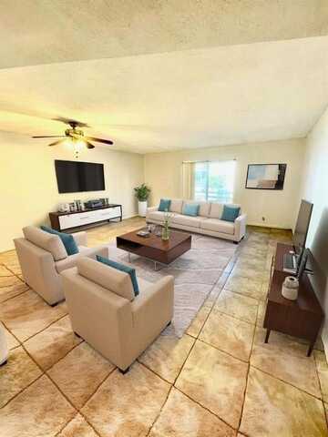 2061 NW 47th Ter, Lauderhill, FL 33313