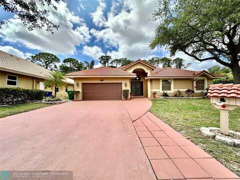 8656 NW 43 Ct, Coral Springs, FL 33065