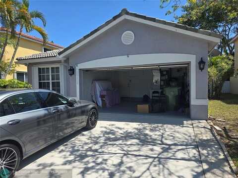 16226 NW 19th St, Pembroke Pines, FL 33028