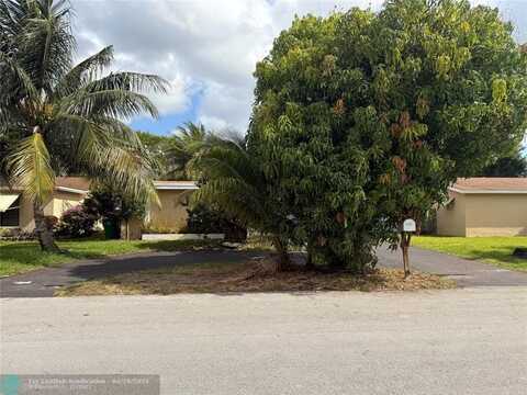 8849 W Long Acre Dr, Hollywood, FL 33025