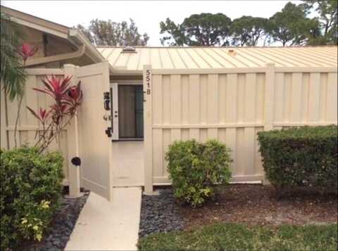 5518 Golden Eagle Cir, Palm Beach Gardens, FL 33418