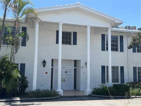 2220 NE 68th St, Fort Lauderdale, FL 33308
