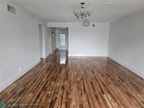 2850 Forest Hills Blvd, Coral Springs, FL 33065