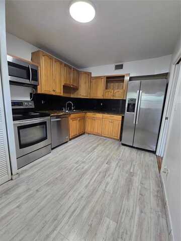 2850 Forest Hills Blvd, Coral Springs, FL 33065