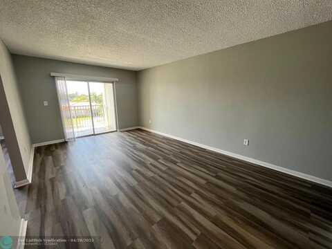 2605 NW 135th St, Miami, FL 33167