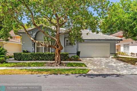 7741 Highlands Cir, Margate, FL 33063