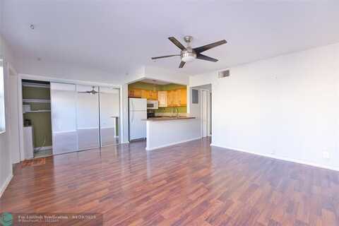 4050 NE 12th Ter, Oakland Park, FL 33334
