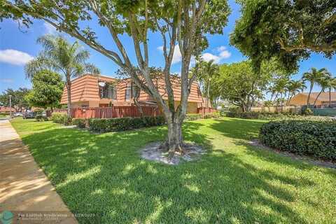 2916 SW 12th Street, Deerfield Beach, FL 33713