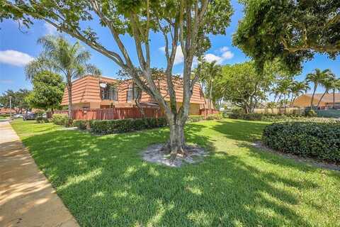 2916 SW 12th Street, Deerfield Beach, FL 33713