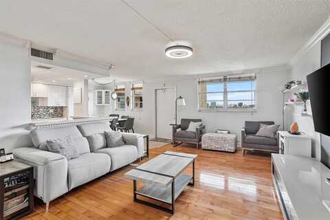 1811 Jefferson St, Hollywood, FL 33020