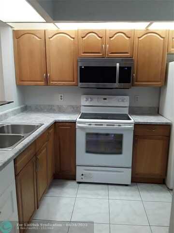 2471 NW 56th Ave, Lauderhill, FL 33313