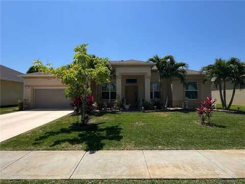3385 Soft Breeze Circle, Melbourne, FL 32904