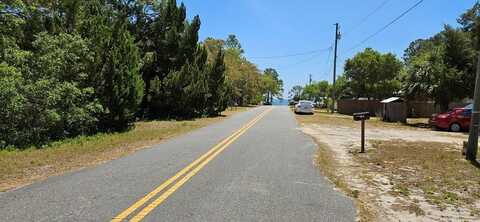 139 Connecticut St, Lanark Village, FL 32323