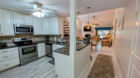 907 NE Sandalwood Place, Jensen Beach, FL 34957