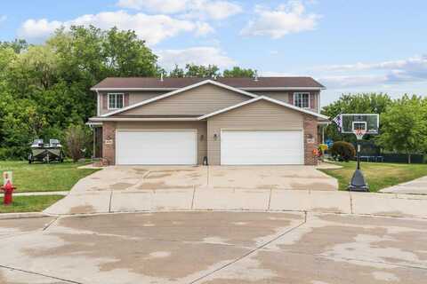 4632 RIDGE Court, MANITOWOC, WI 54220