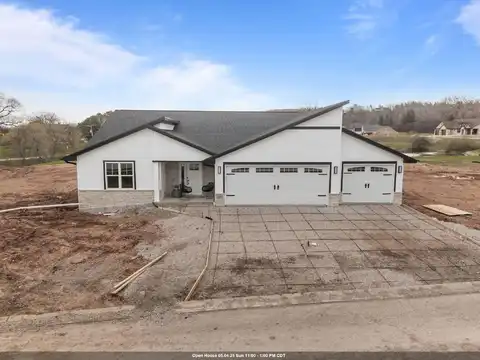1671 ARNIES Court, DE PERE, WI 54115