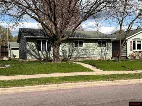 1319 Hauenstein Drive, New Ulm, MN 56073