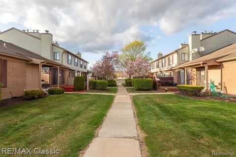 31198 COUNTRY Way, Farmington Hills, MI 48331