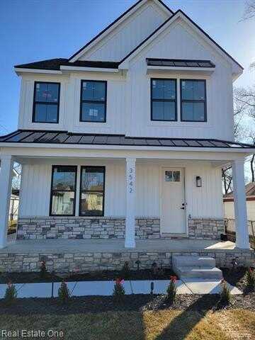 3542 Royal Avenue, Berkley, MI 48072