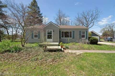 25051 MARTINDALE Road, South Lyon, MI 48178