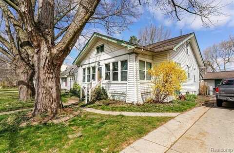 2210 CAMBRIDGE Road, Berkley, MI 48072