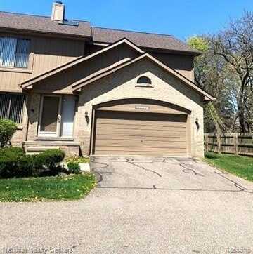 29655 SIERRA POINTE Circle, Farmington Hills, MI 48331