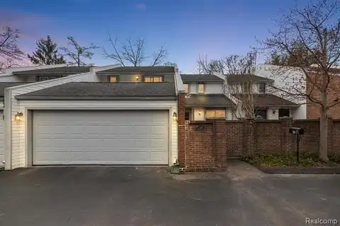 165 E LONG LAKE Road, Bloomfield Hills, MI 48304