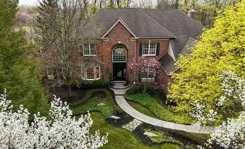 45471 TOURNAMENT Drive, Northville, MI 48168