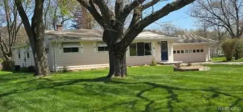 1380 AUTUMN Drive, Flint, MI 48532