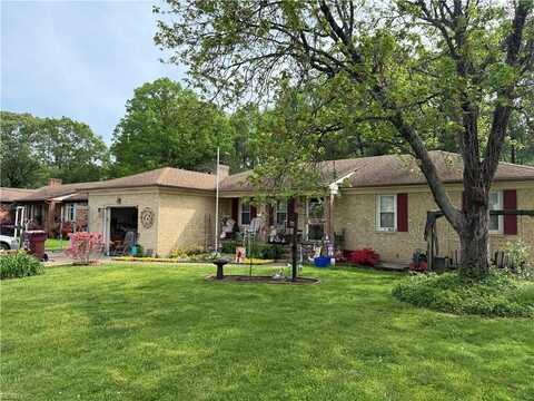 621 Baywood Trail, Chesapeake, VA 23323