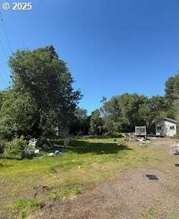 87983 RHODODENDRON DR, Florence, OR 97439