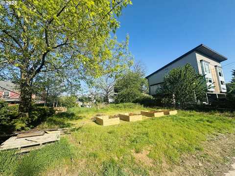 5416 NE 14TH PL, Portland, OR 97211