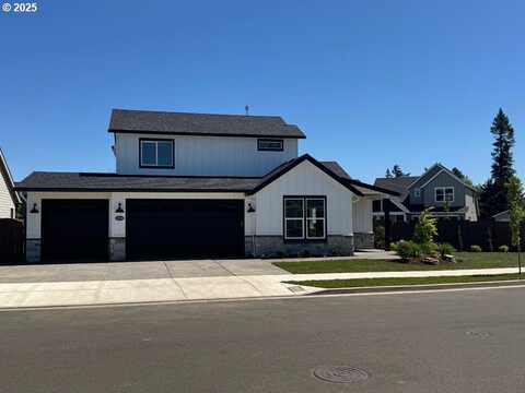 1918 S Holly ST, Canby, OR 97013